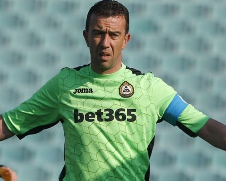 Георги Петков ще играе и през следващия сезон