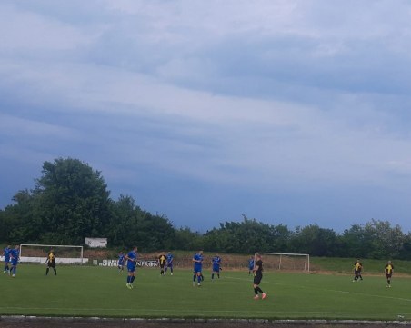 Спартак с много тежка загуба, остана в зоната на изпадащите