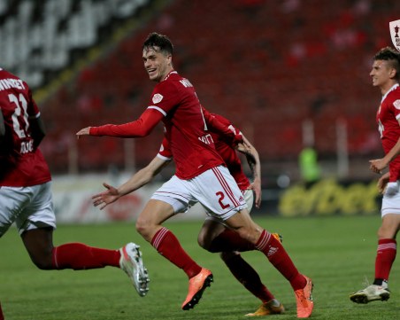 ЦСКА-София победи Лудогорец и дръпна с три точки на Локомотив преди решителната битка за среброто