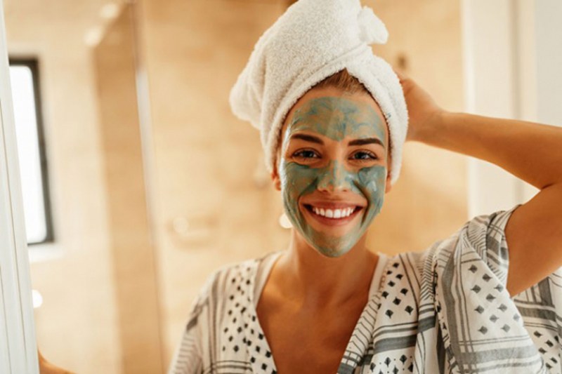 Пролетно почистване на кожата: Домашна маска за лице от 3 съставки