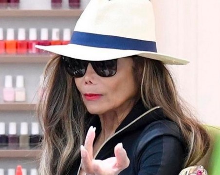 Как изглежда сестрата на Майкъл Джексън?