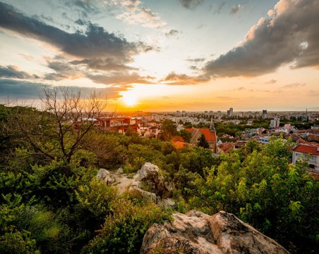 Слънчево и топло в Пловдив, температурите - около 23 градуса