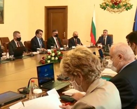 Стефан Янев: Работим на пълни обороти, всичко е под контрол