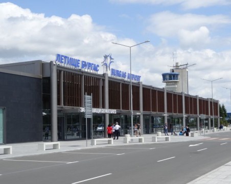 В Бургас пристигна първата група от Израел