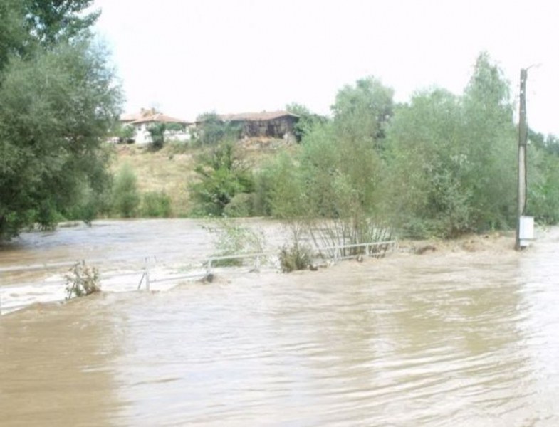 МОСВ с предупреждение за наводнения в събота по Искър, Марица и Места