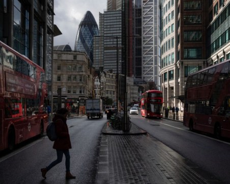 Лондон депортира българи, които търсят работа, но нямат виза