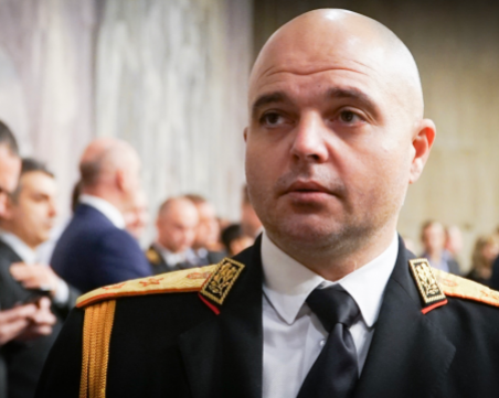 Махат и главния секретар на МВР Ивайло Иванов