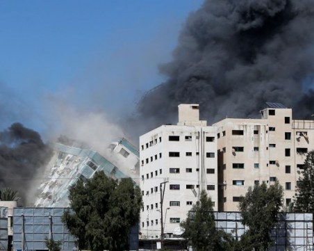 Израелската армия унищожи сграда с офиси на 