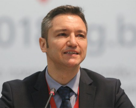 Кристиан Вигенин застава начело на червения предизборен щаб