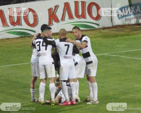 Локомотив удари ЦСКА-София в директната битка за среброто