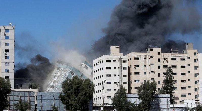 Израелската армия унищожи сграда с офиси на 