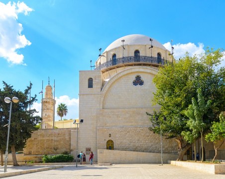 Над 100 ранени при срутване на синагога в Израел