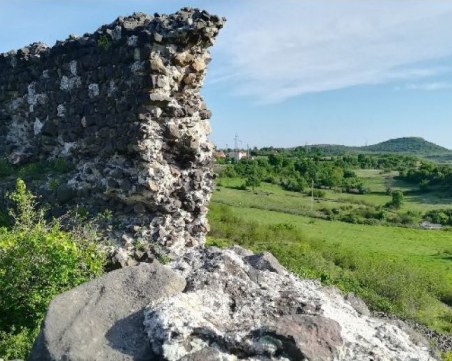 Започват разкопките на тайнствен замък в Родопите