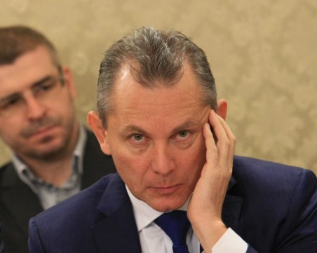 Шефовете на ДАНС и разузнаването са в неплатен отпуск до септември