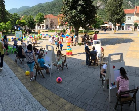 Многофункционална спортна площадка и нов детски кът изграждат в Кричим