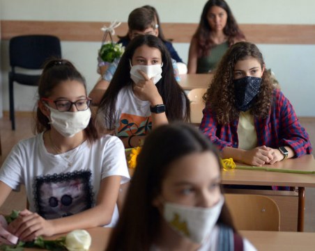 Обзор: Край на онлайн обучението за ученици и студенти, стана ясна скоростта на Лудия