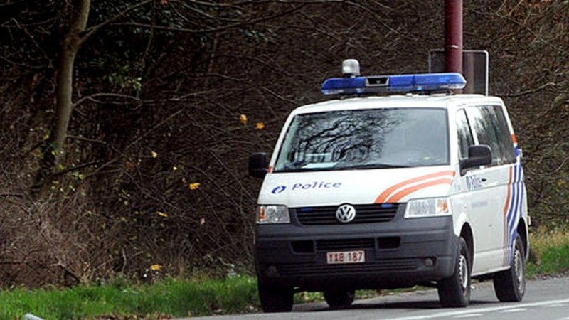 Белгийската полиция издирва екстремист, заплашил с атака вирусолог