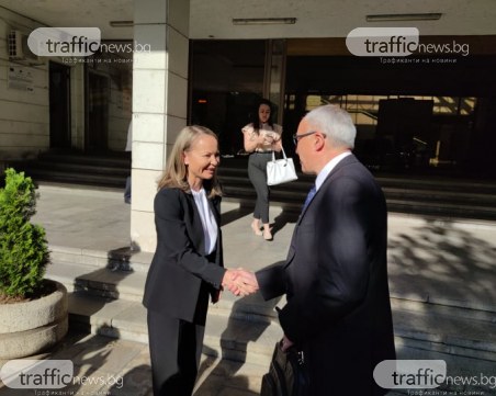 Предават щафетата на новия областен управител на Пловдив