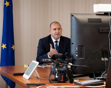 Радев призова за 