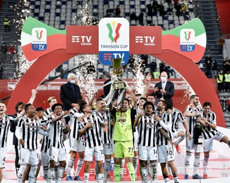 Ювентус взе Купата на Италия след успех над Аталанта