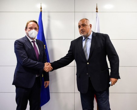 Борисов се срещна с еврокомисар Оливер Вархей