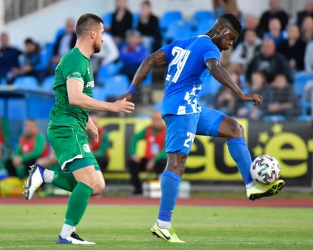 Монтана изпадна от елита, Ботев Враца на бараж