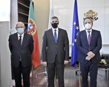 Премиерът за Северна Македония: Трябва да бъдат решени противоречията