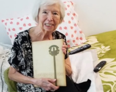 Забравена диплома се завърна при притежателя си 71 години по-късно