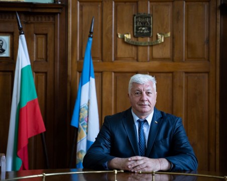 Здравко Димитров: Днес е най-светлият, най-красивият и най-емоционален празник