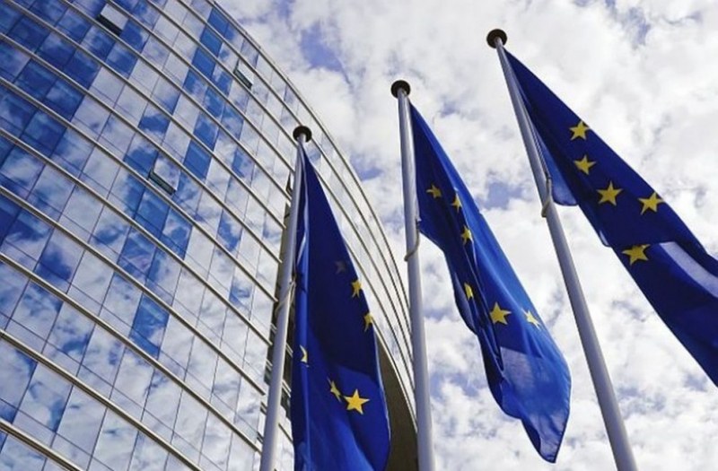 Европейската комисия ще заседава за първи път присъствено от началото на годината