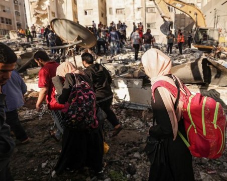 Конвои с хуманитарна помощ пристигнаха в Газа, ООН отпуснаха още 4.5 милиона