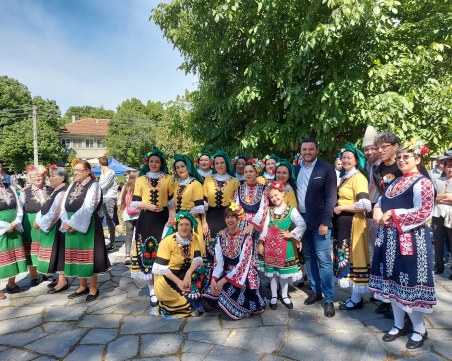 Пъстър празник в Цалапица, община 