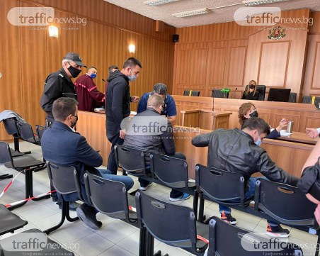 Самуил Хаджиев застана пред съда, отказа да отговаря на въпроси