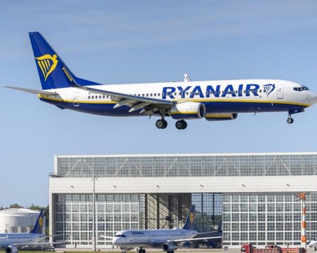 Задържаният в Минск самолет получи разрешение да излети