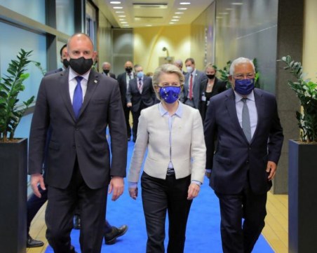 Радев от Брюксел: Служебното правителство е готово да води активен диалог със Северна Македония