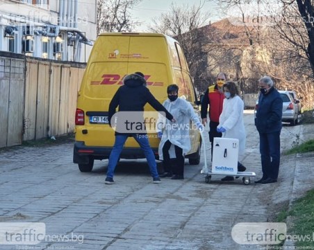 Над 274 000 дози ваксини срещу COVID-19 пристигнаха у нас