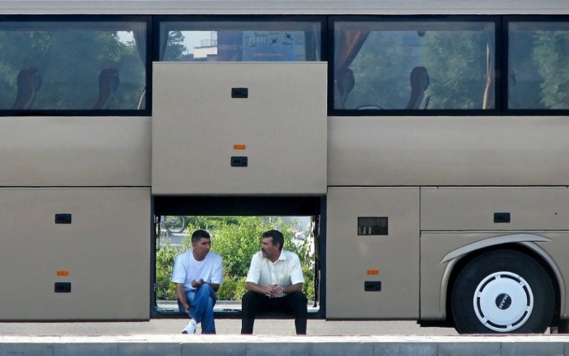 Защо поставиха под карантина цял автобус с българи, прибиращи се от Гърция?