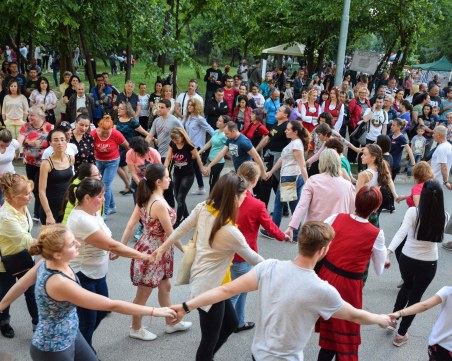 Гайди, хора и традиции: Народен събор Пловдив събира любители на фолклора в Лаута