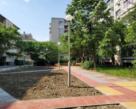 Облагородиха междублоково пространство в 