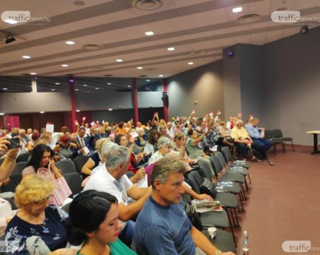 Пловдивските социалисти редят листата, но с едно наум за намеса от Нинова