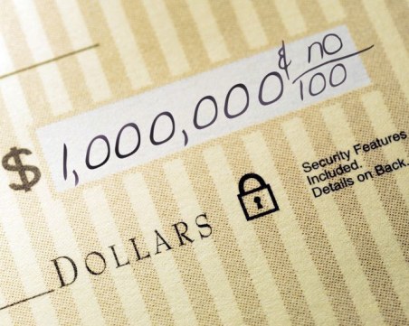 Жена спечели 1 милион от лотарията за ваксинирани срещу COVID-19