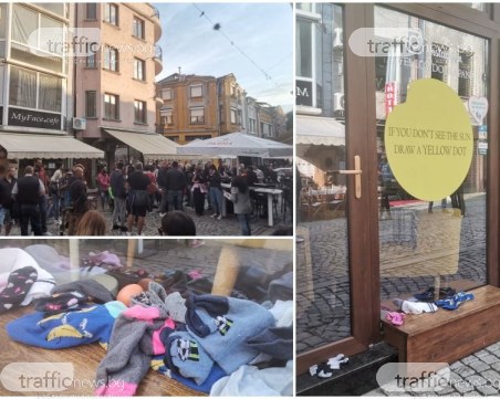 Адвокатът, нападнал Митко, затвори заведението си! Пловдивчани захвърлят чорапи пред него