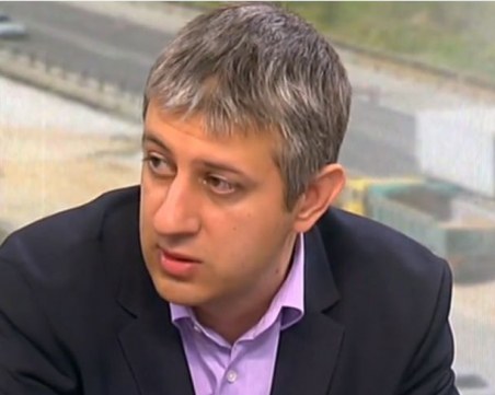 Отстрененият от АПИ Иван Досев: Не сме правили авансови плащания, които не са позволени