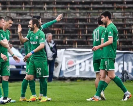 Скандална дузпа остави Ботев Враца в елита