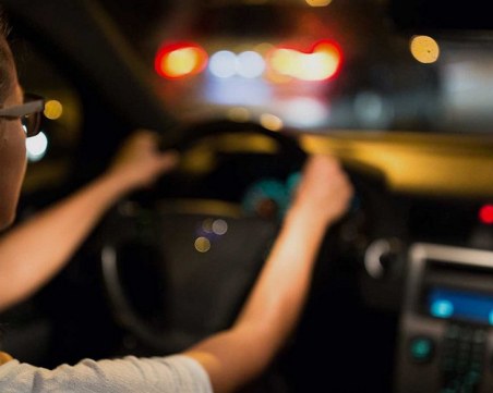 Тийнейджърка преспа в ареста, хванаха я да шофира дрогирана