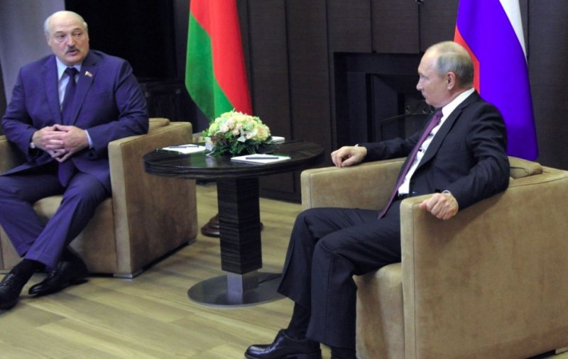 Путин подкрепи Беларус в противопоставянето й със Запада