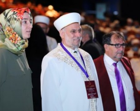 Мустафа Хаджи е преизбран за нов петгодишен мандат като главен мюфтия