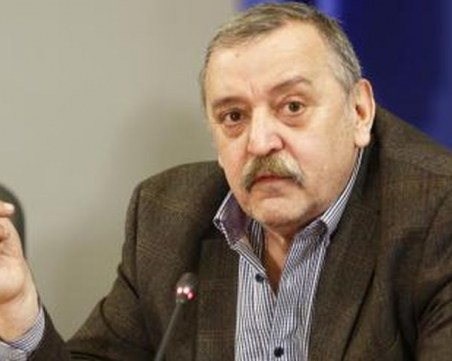 Проф. Кантарджиев: Имаме 20 хил. ваксинирани вчера, а трябва да са поне 50 хил.