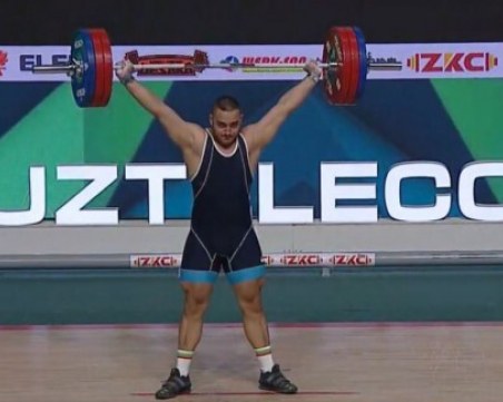 България със сребърен медал от световното по щанги за младежи