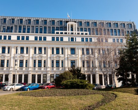 Финансовият министър: Българската банка за развитие е на загуба с милиони